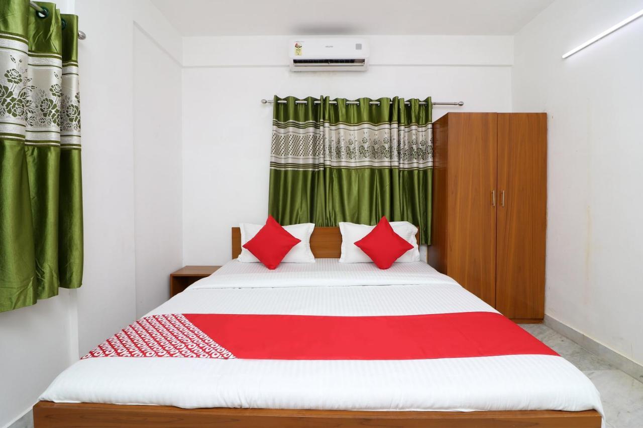 Oyo 30269 Amar Raj Inn Колката Екстериор снимка