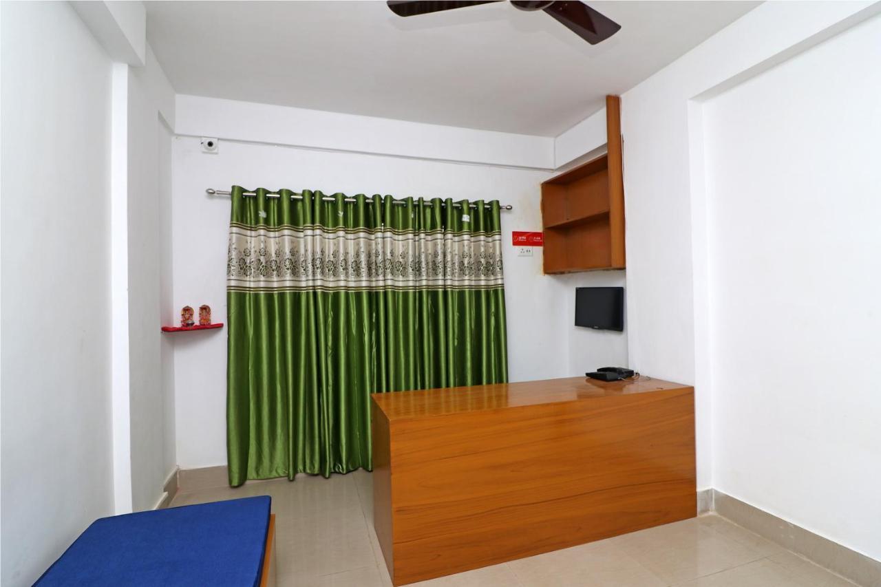 Oyo 30269 Amar Raj Inn Колката Екстериор снимка