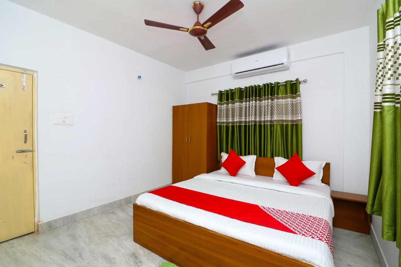 Oyo 30269 Amar Raj Inn Колката Екстериор снимка