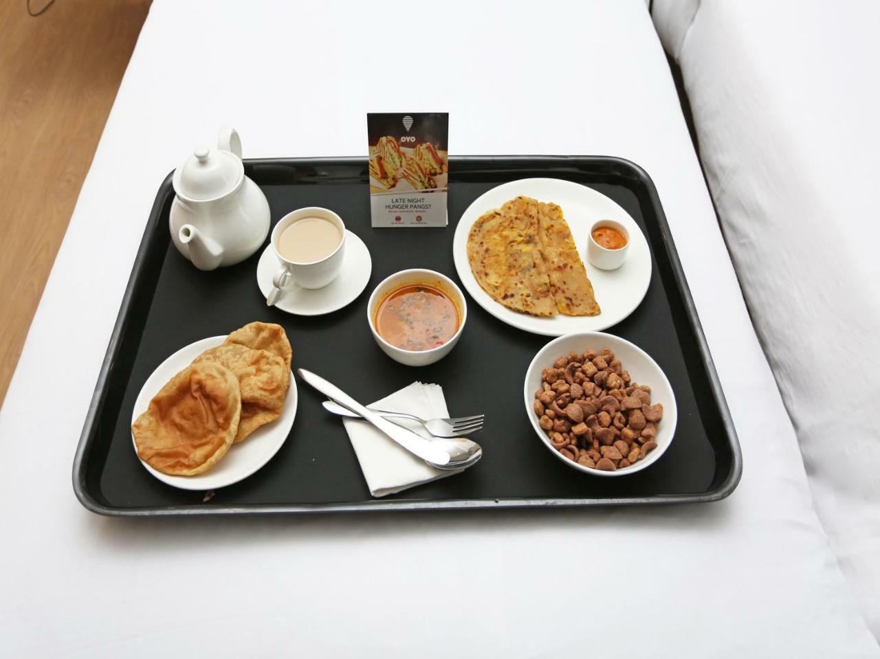 Oyo 30269 Amar Raj Inn Колката Екстериор снимка