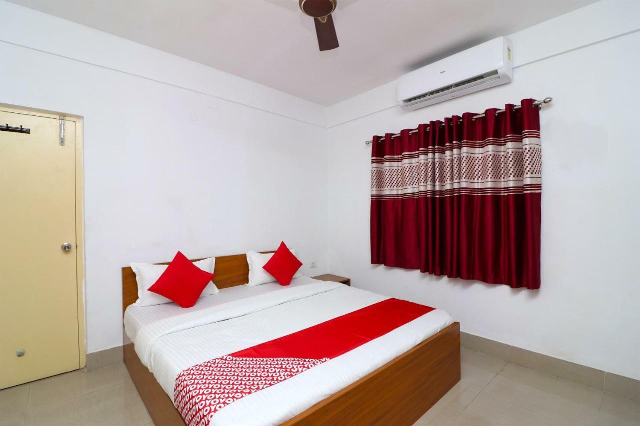Oyo 30269 Amar Raj Inn Колката Екстериор снимка