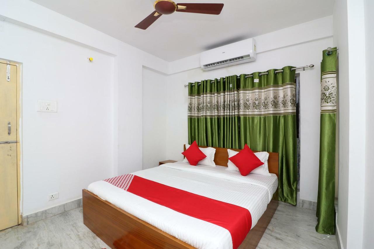 Oyo 30269 Amar Raj Inn Колката Екстериор снимка