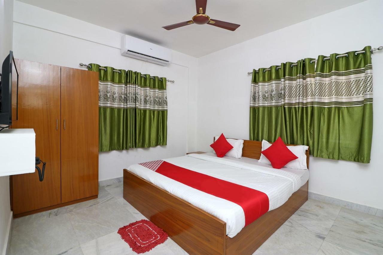Oyo 30269 Amar Raj Inn Колката Екстериор снимка